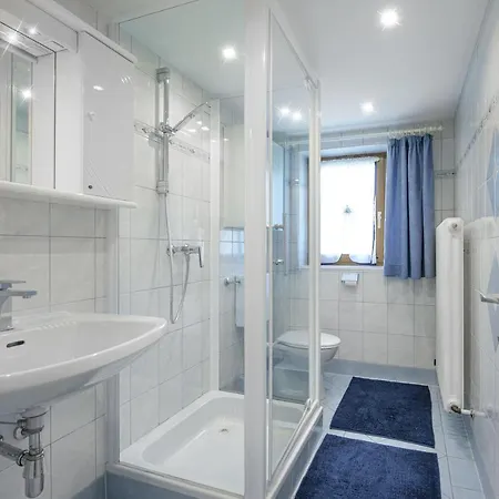 Haus Gastein Apartamento *