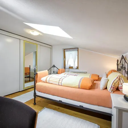 Haus Gastein Apartamento *